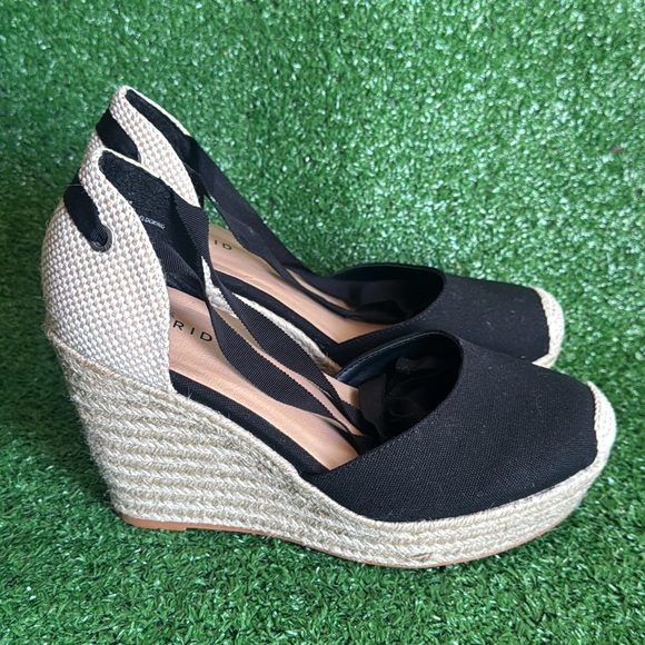 Torrid Shoes - Torrid Black Lace Up Closed Toe Espadrille Wedge Women's Shoes - 9.5 WW